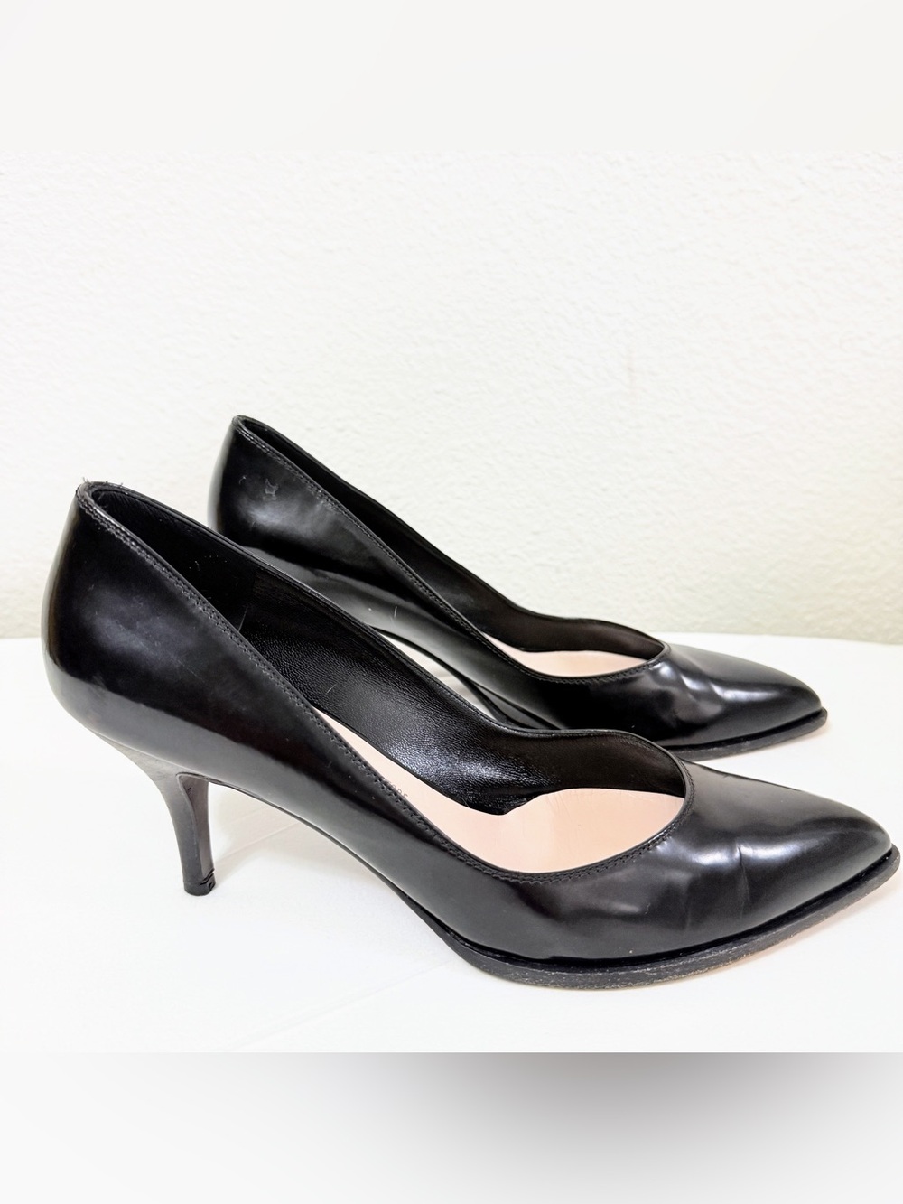 Salvatore Ferragamo Black Leather Pointed Toe Pumps 9.5B Made in Italy